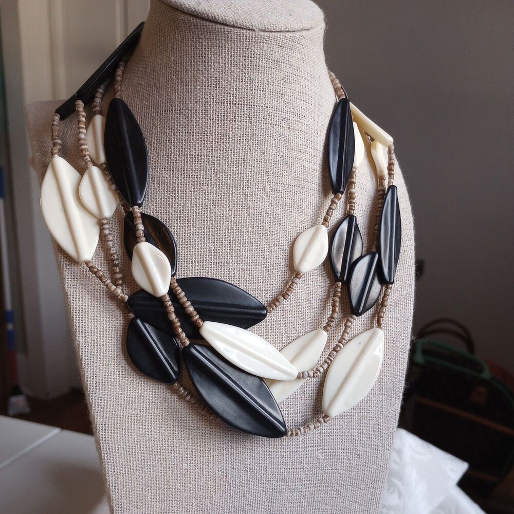 Double-Strand Black, White & Beige abstract leaf afrohemian Necklace vintage 32